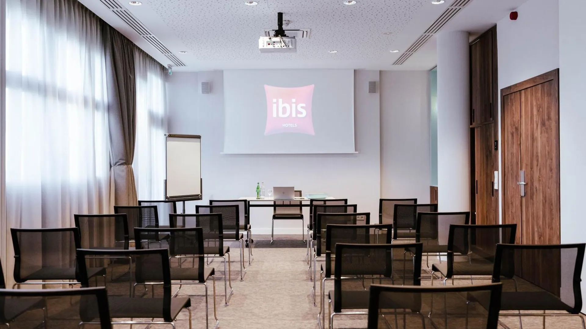 מלון Ibis Luxembourg Aeroport לוקסמבורג